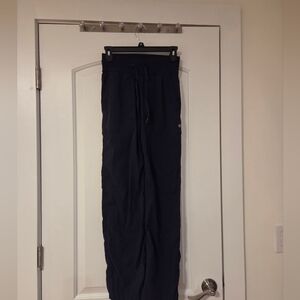 Lululemon Athketica Dance Studio Mid Rise Womens Pants In Navy Blue Size 2